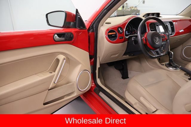 Used 2014 Volkswagen Beetle TDI FWD image 8