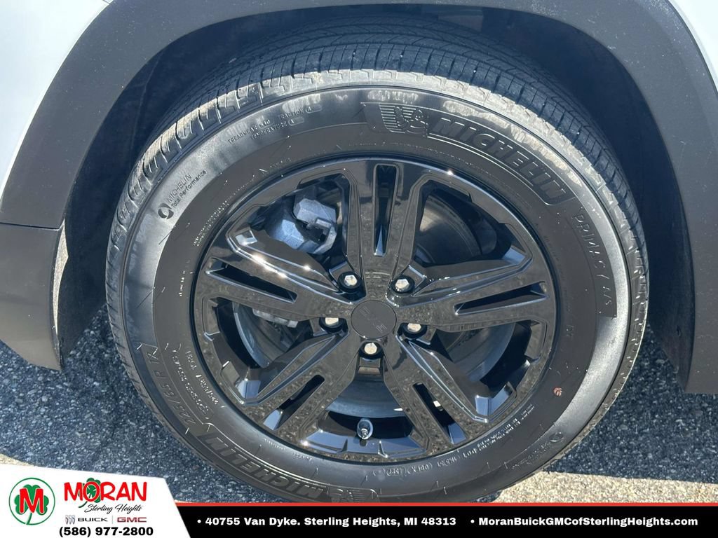 Certified 2023 GMC Terrain SLE w/ Driver Convenience Package FWD image 9
