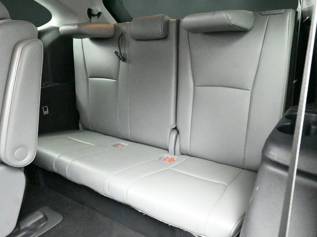 Used 2022 Toyota Highlander Limited image 16