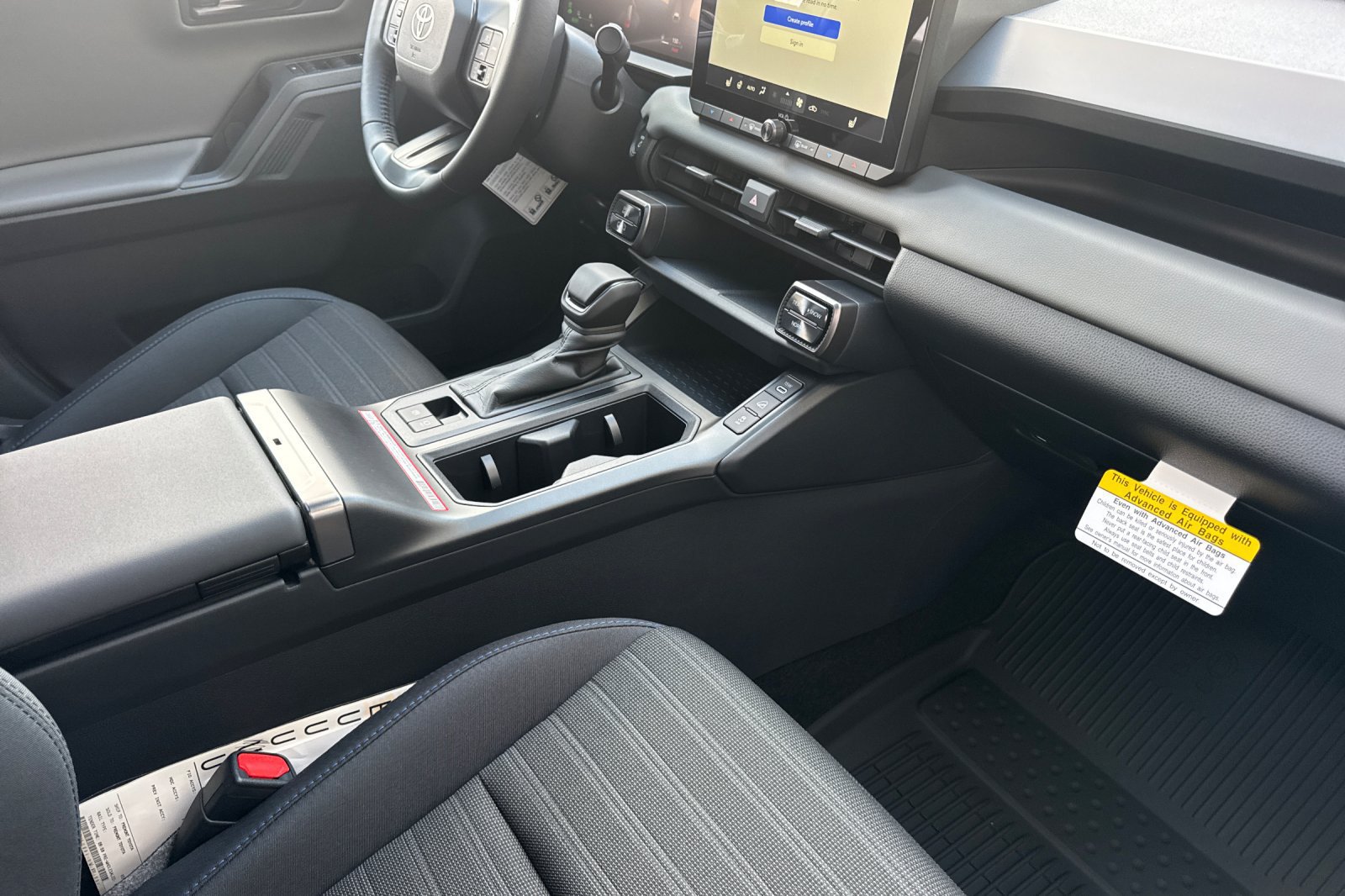 New 2026 Toyota RAV4 SE w/ Convenience Package AWD/4WD image 18