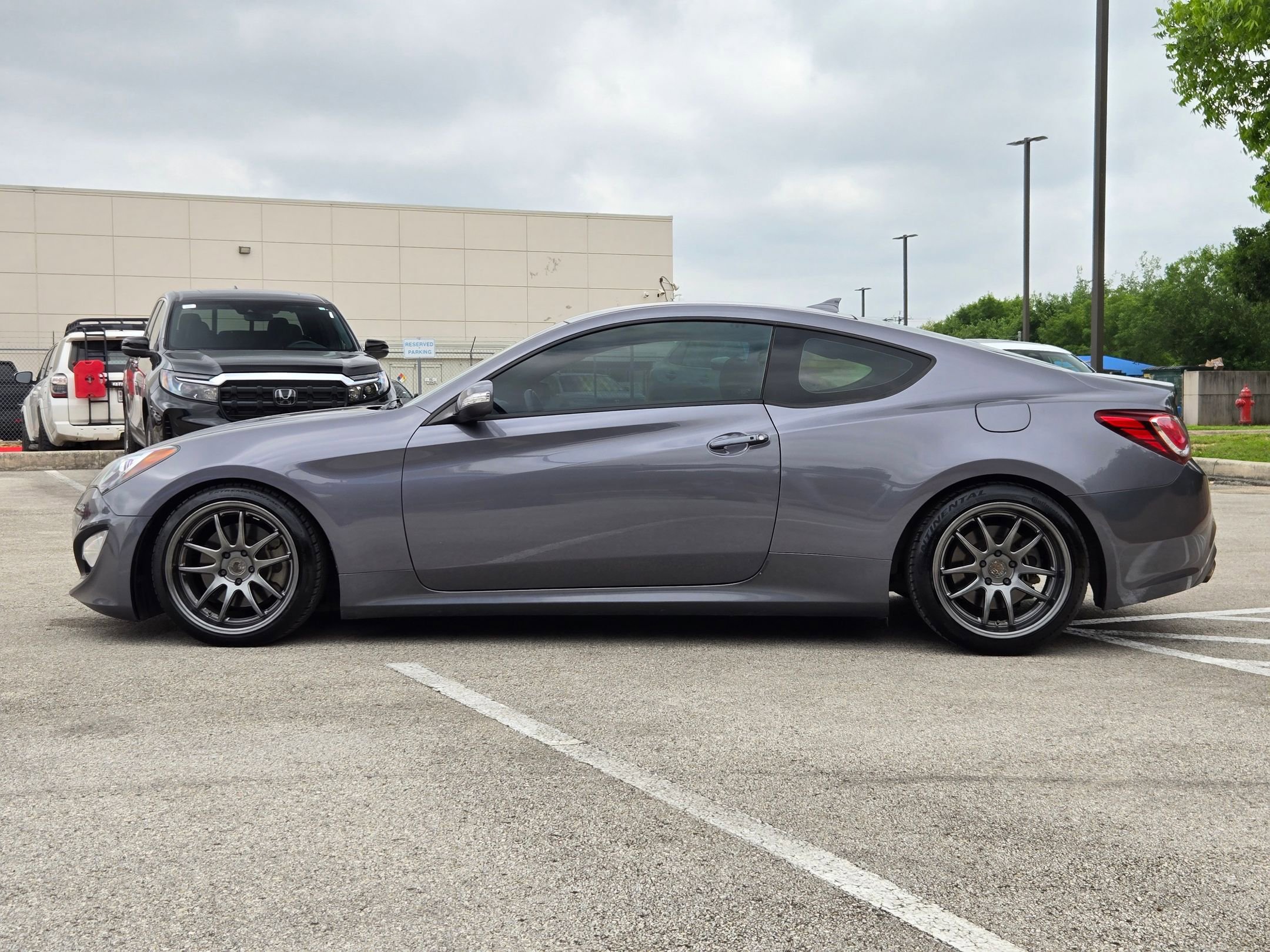 Used 2015 Hyundai Genesis 3.8 RWD image 6