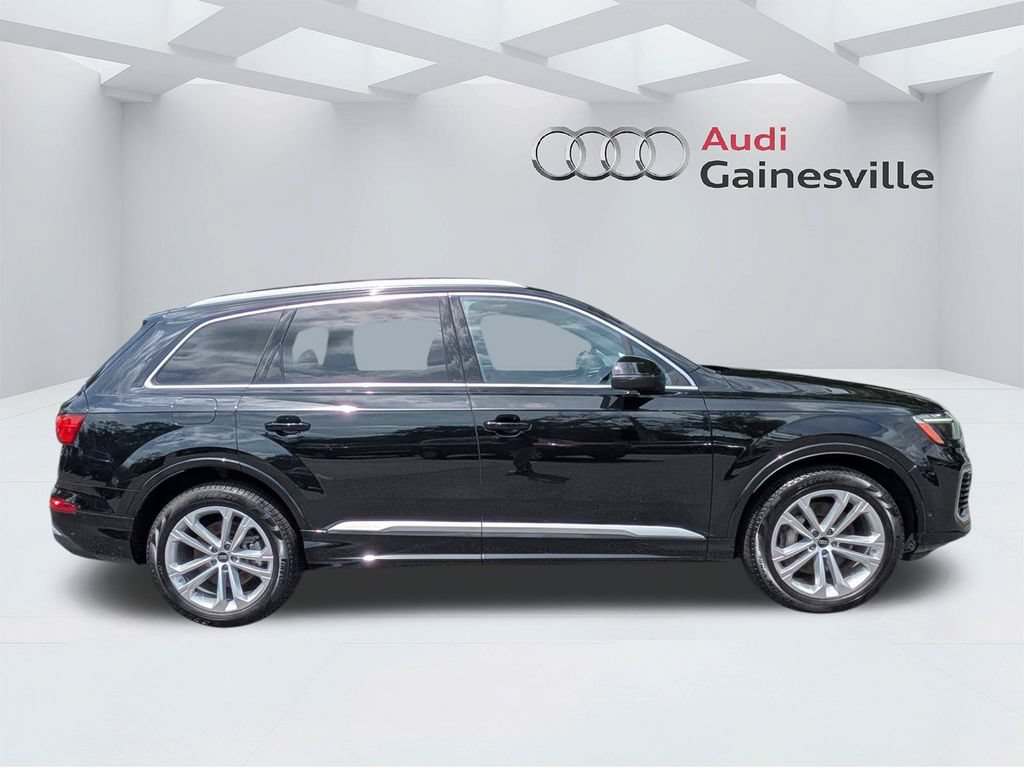 Used 2025 Audi Q7 3.0T Premium Plus w/ Premium Plus Package AWD/4WD image 4