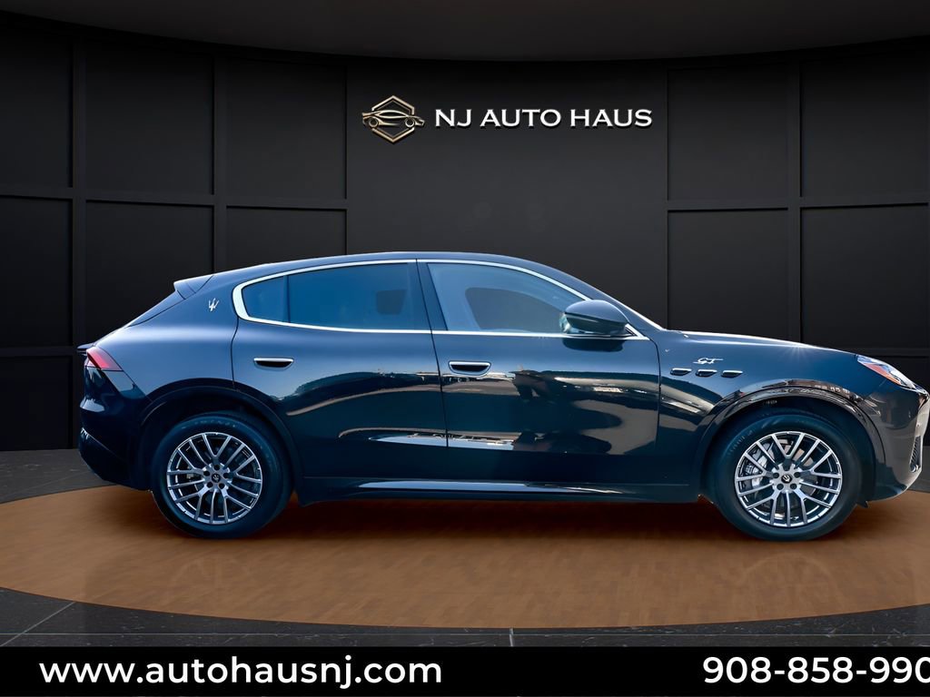 Used 2024 Maserati Grecale GT image 7