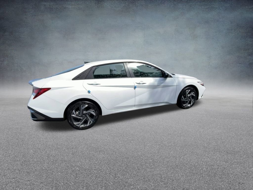 Used 2025 Hyundai Elantra Sport image 24