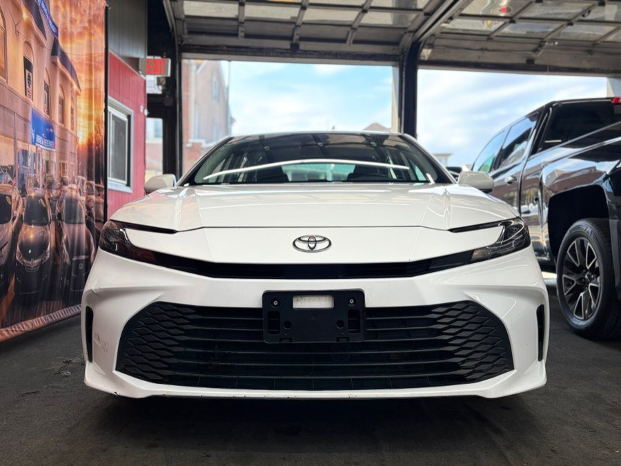 Used 2025 Toyota Camry LE FWD image 2