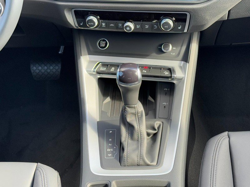 New 2025 Audi Q3 2.0T Premium image 10
