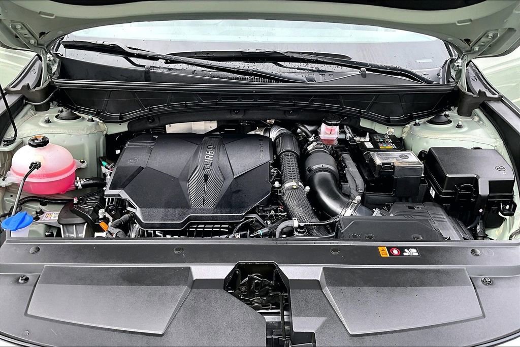 Used 2024 Hyundai Santa Cruz Limited image 13