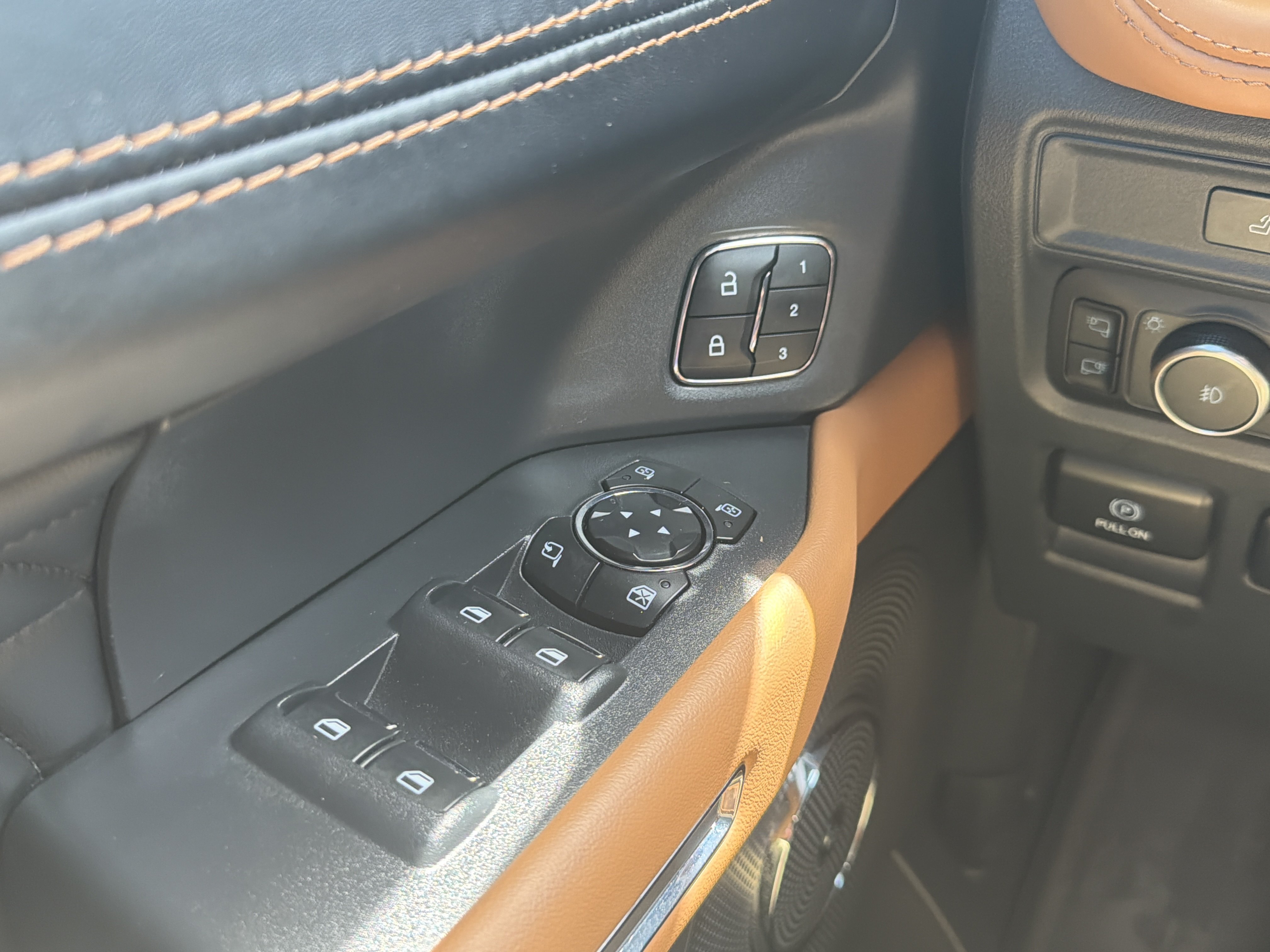 Used 2024 Ford Expedition Max Platinum AWD/4WD image 16