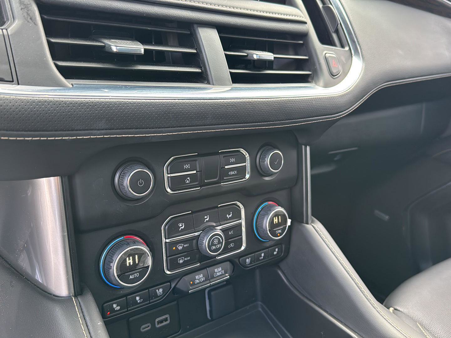 Used 2024 Chevrolet Tahoe Premier image 23