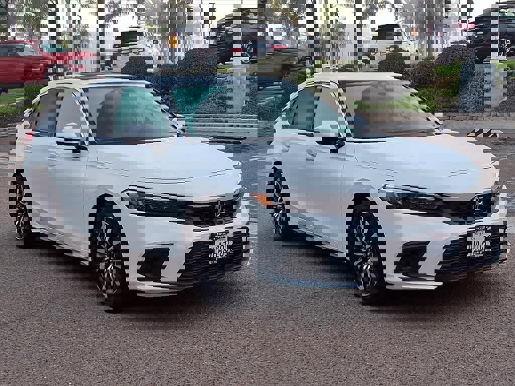 Used 2023 Honda Civic EX-L image 3