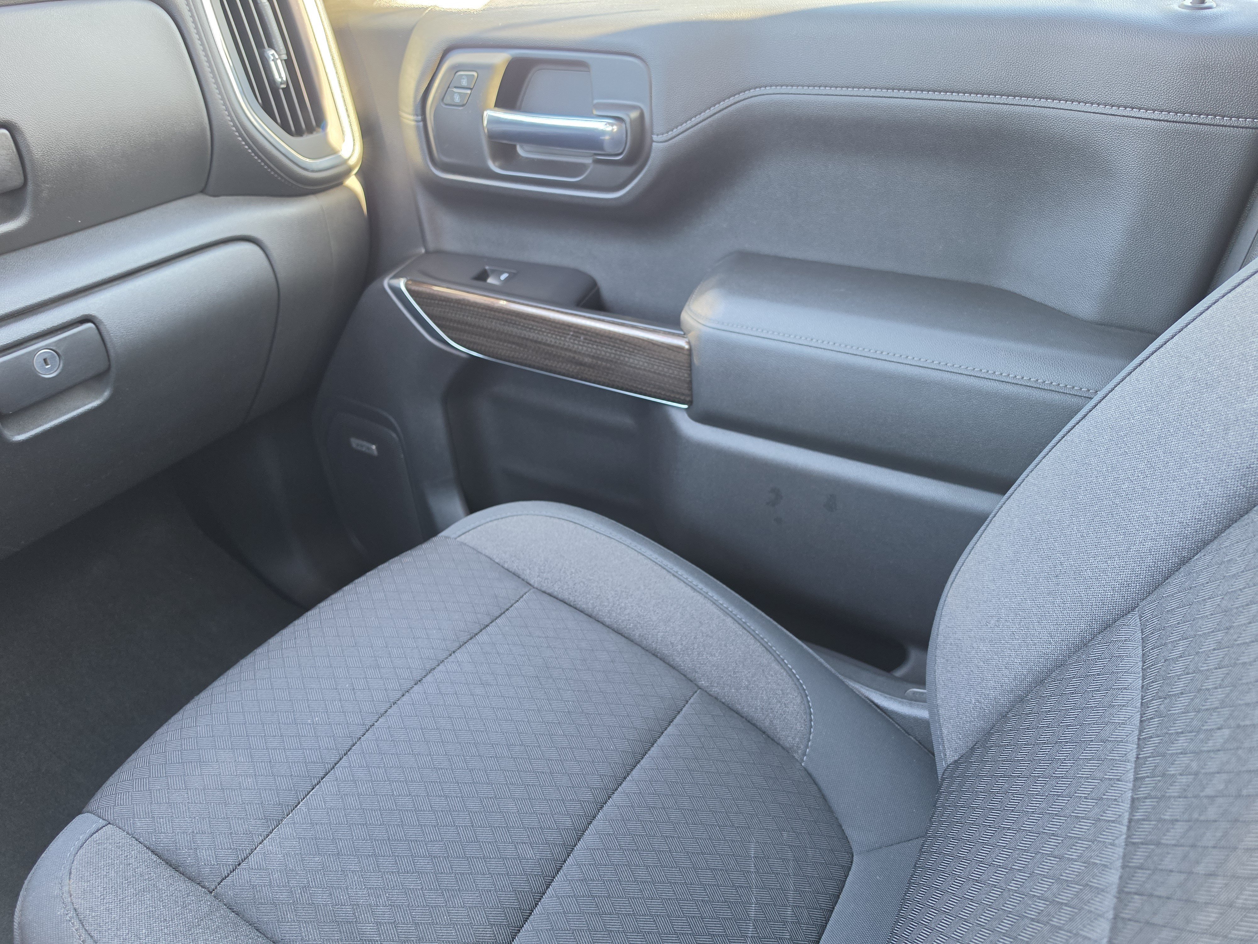 Used 2020 Chevrolet Silverado 1500 LT Trail Boss AWD/4WD image 22
