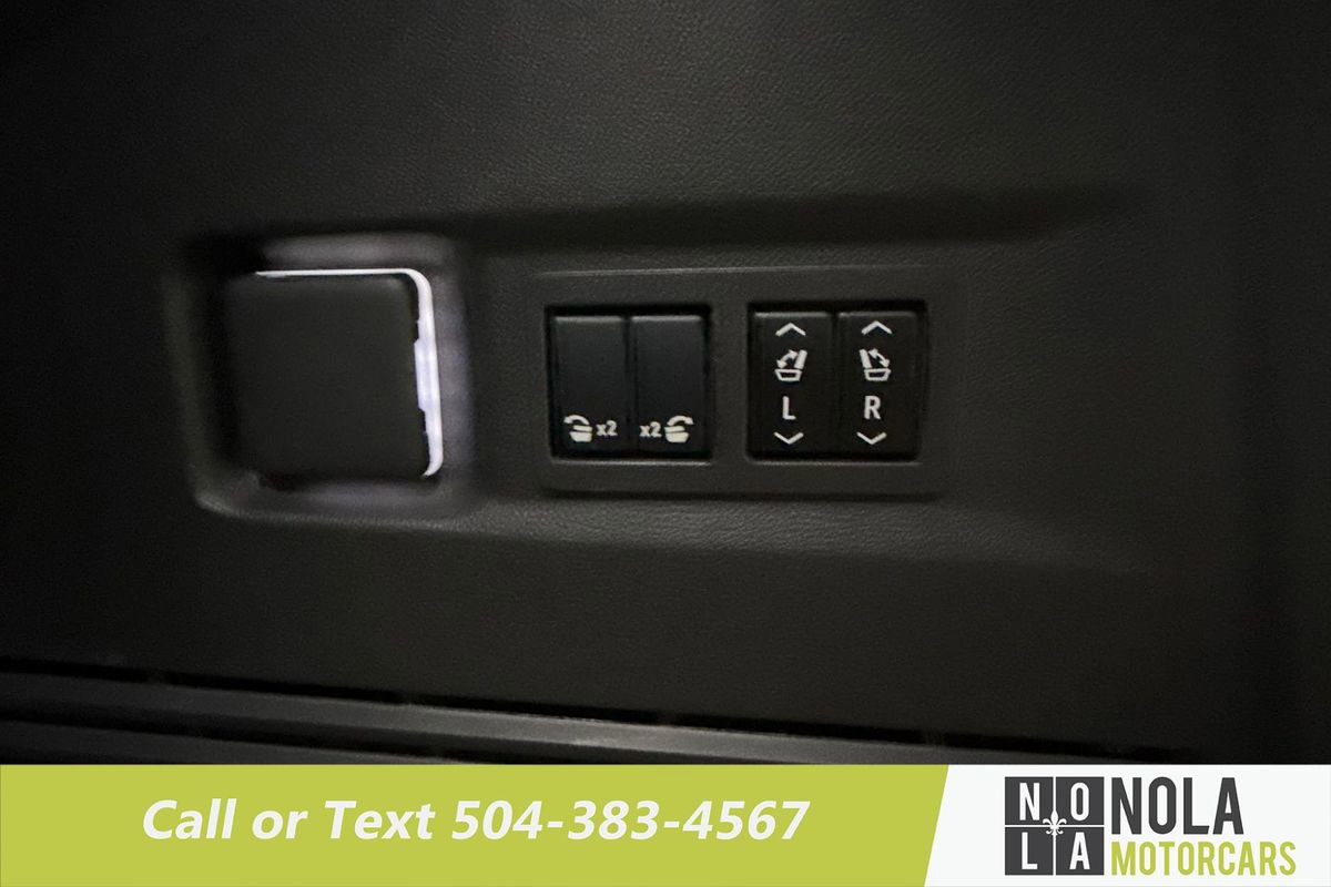 Used 2025 GMC Yukon XL Denali Ultimate w/ LPO, Floor Liner Package image 31