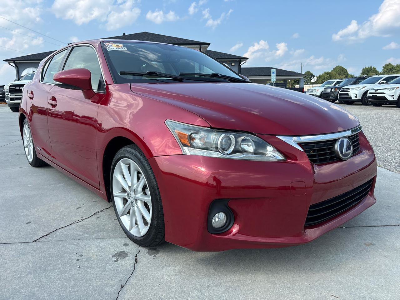 Used 2013 Lexus CT 200h w/ Premium Pkg w/Backup Camera FWD image 2