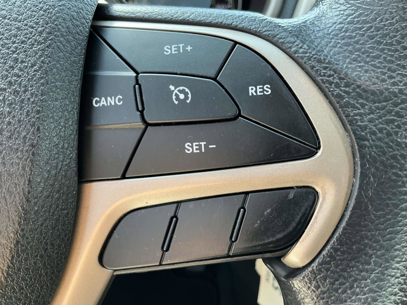 Used 2018 Jeep Cherokee Latitude image 21