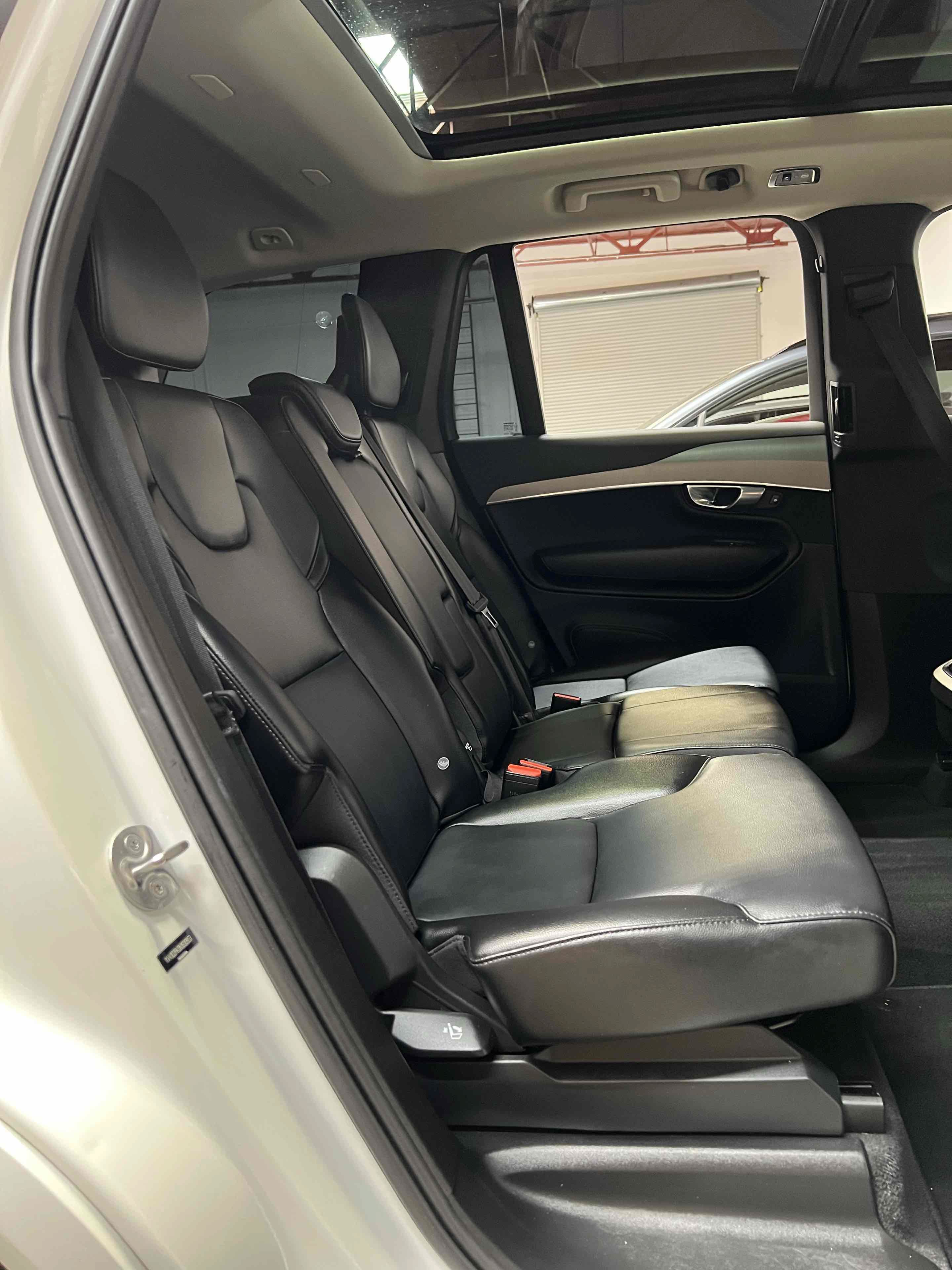 Used 2022 Volvo XC90 T5 Momentum AWD/4WD image 43