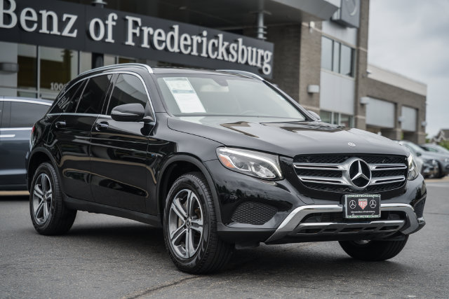 Used 2019 Mercedes-Benz GLC 350e 4MATIC w/ Premium Package image 1