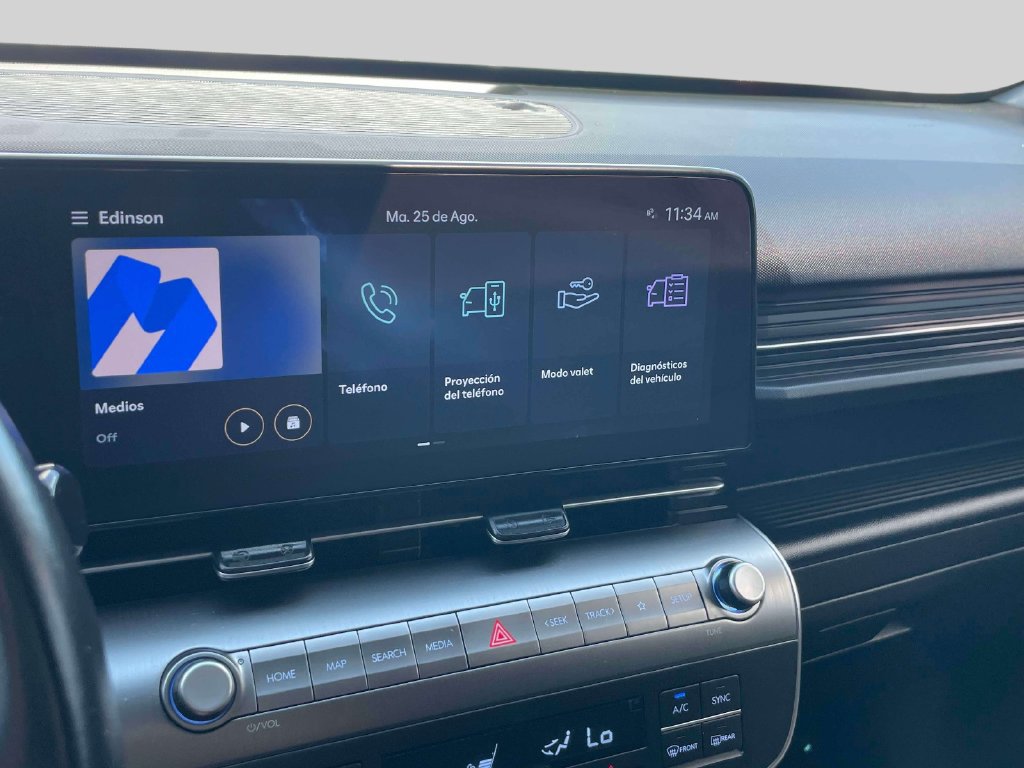 Certified 2025 Hyundai Kona SEL AWD/4WD image 28