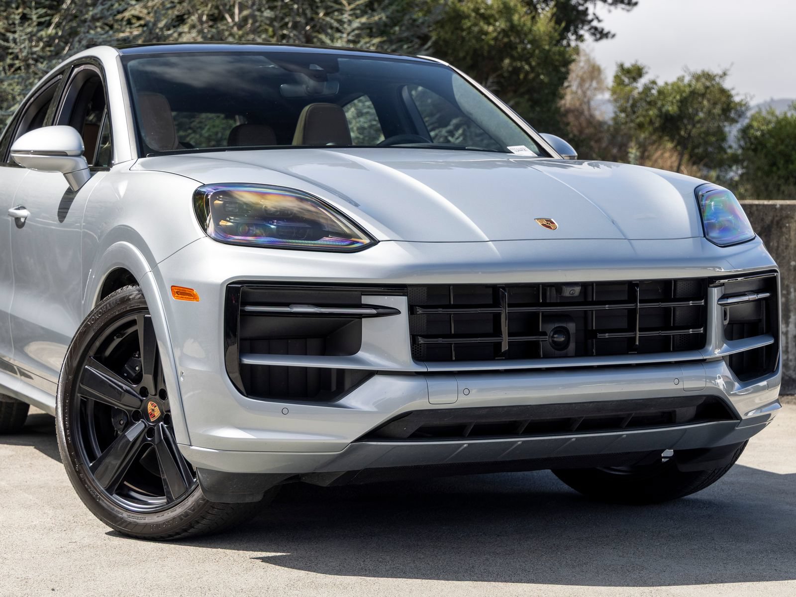 Certified 2025 Porsche Cayenne GTS AWD/4WD image 9