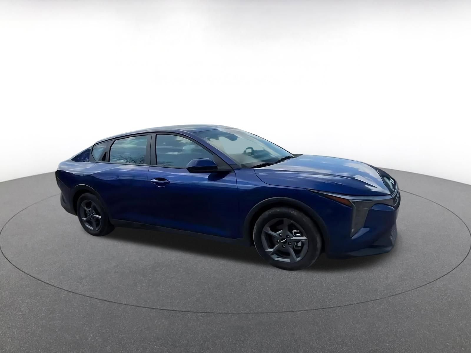 Used 2025 Kia K4 FWD image 2