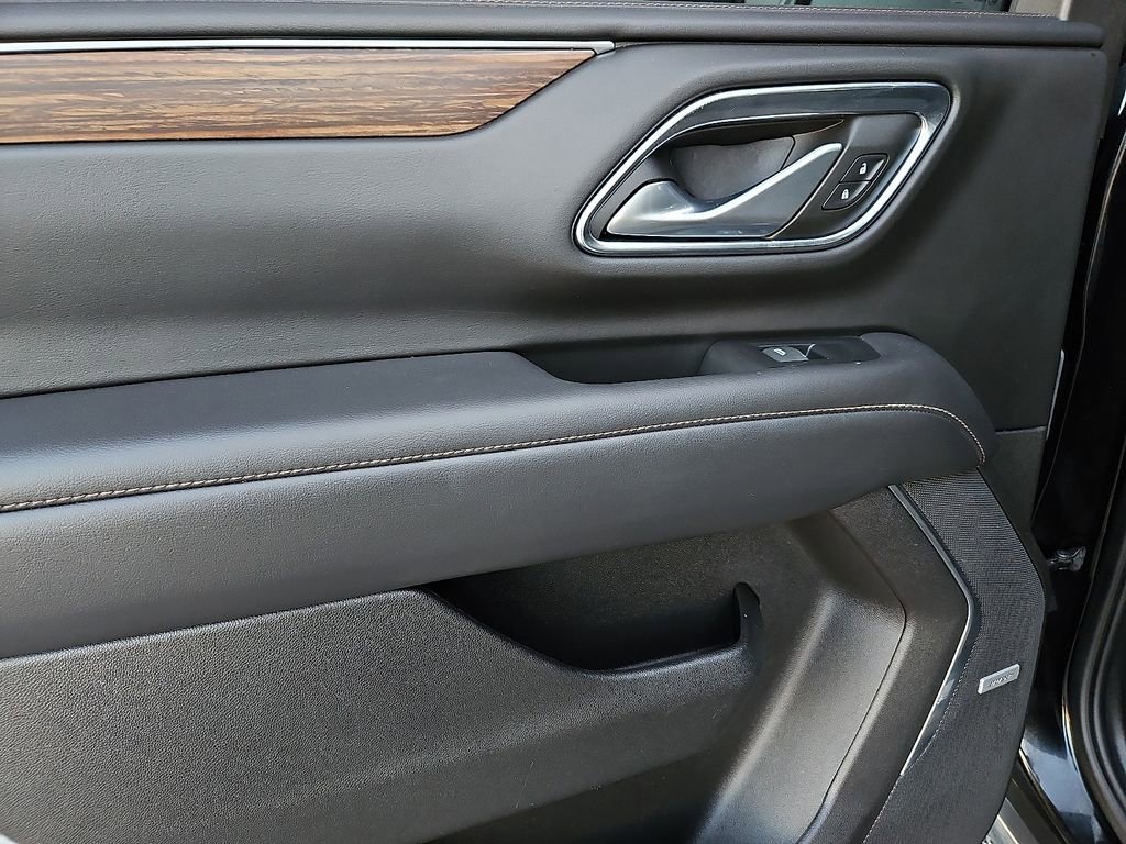 Used 2022 Chevrolet Tahoe High Country image 16