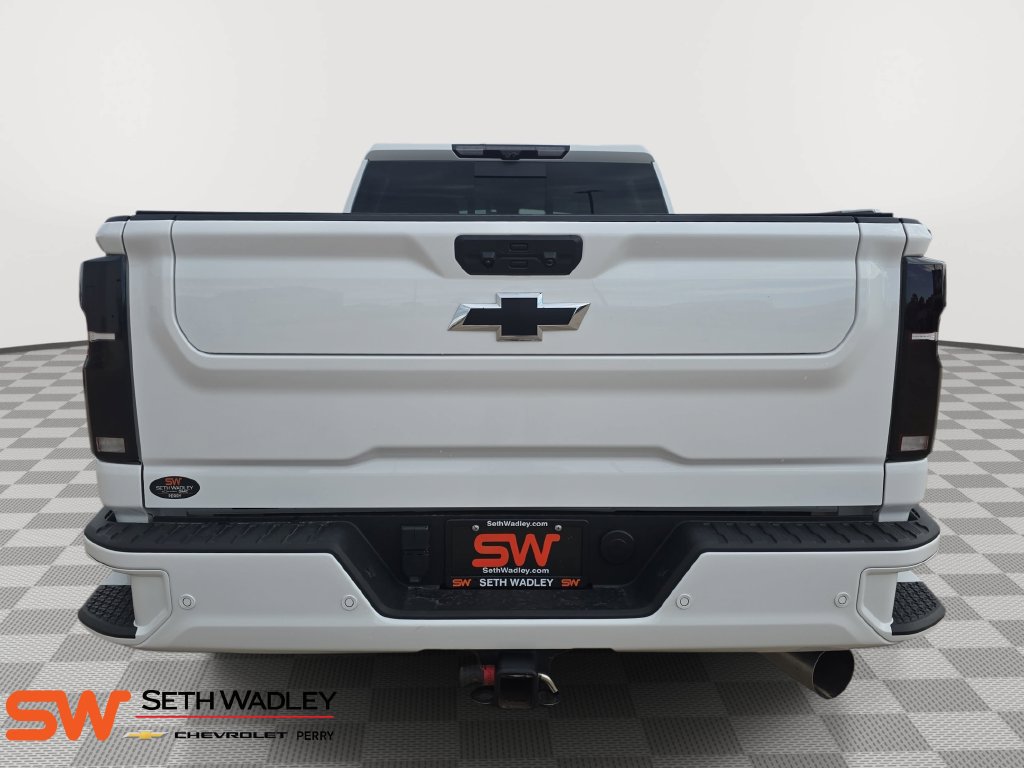Used 2024 Chevrolet Silverado 2500 High Country w/ High Country Premium Package AWD/4WD image 6