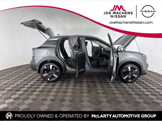 Certified 2025 Nissan Kicks SR w/ Illumination Package image 13