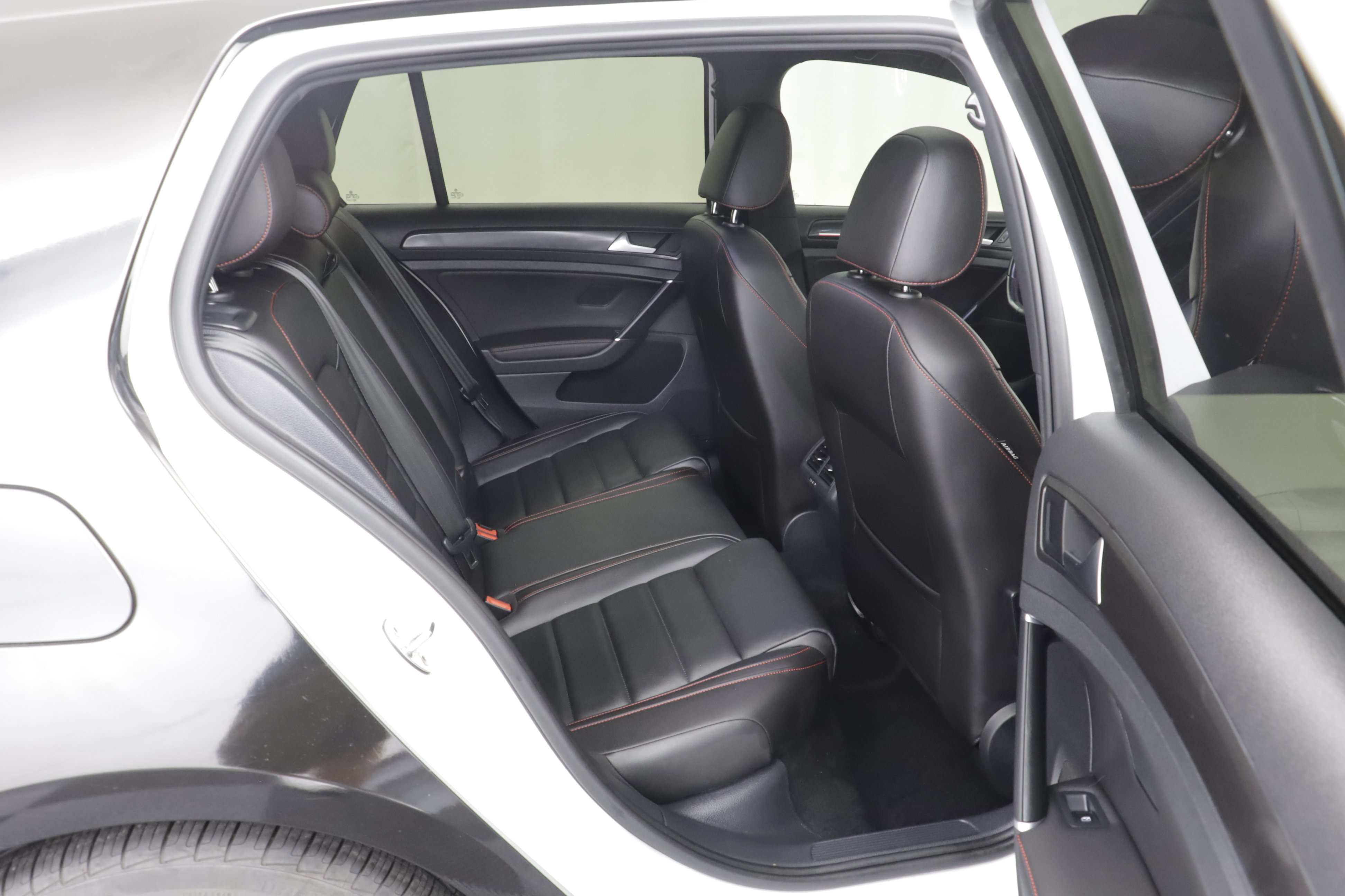 Used 2020 Volkswagen GTI Autobahn FWD image 25