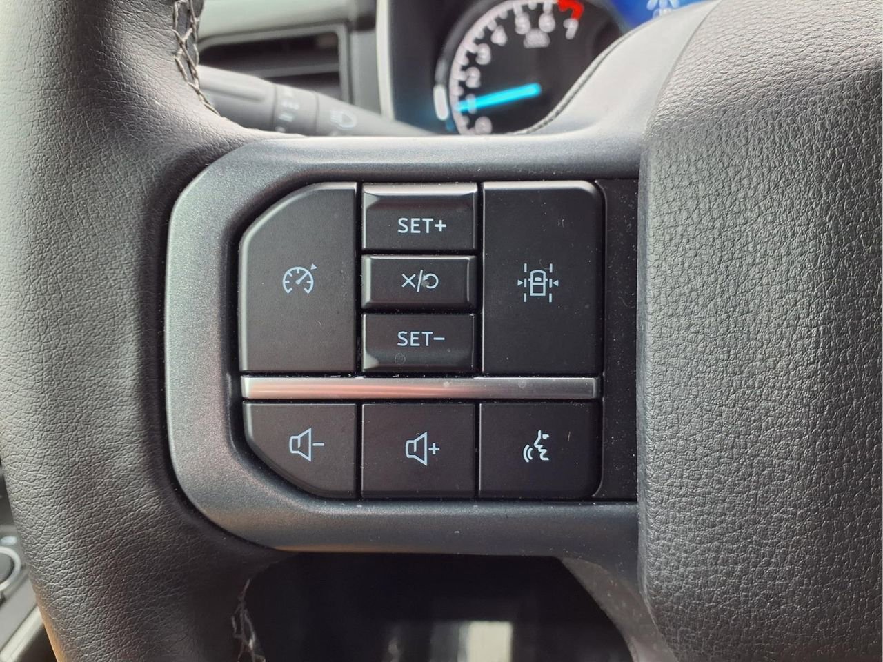 Used 2023 Ford F150 XLT w/ Equipment Group 302A High image 25