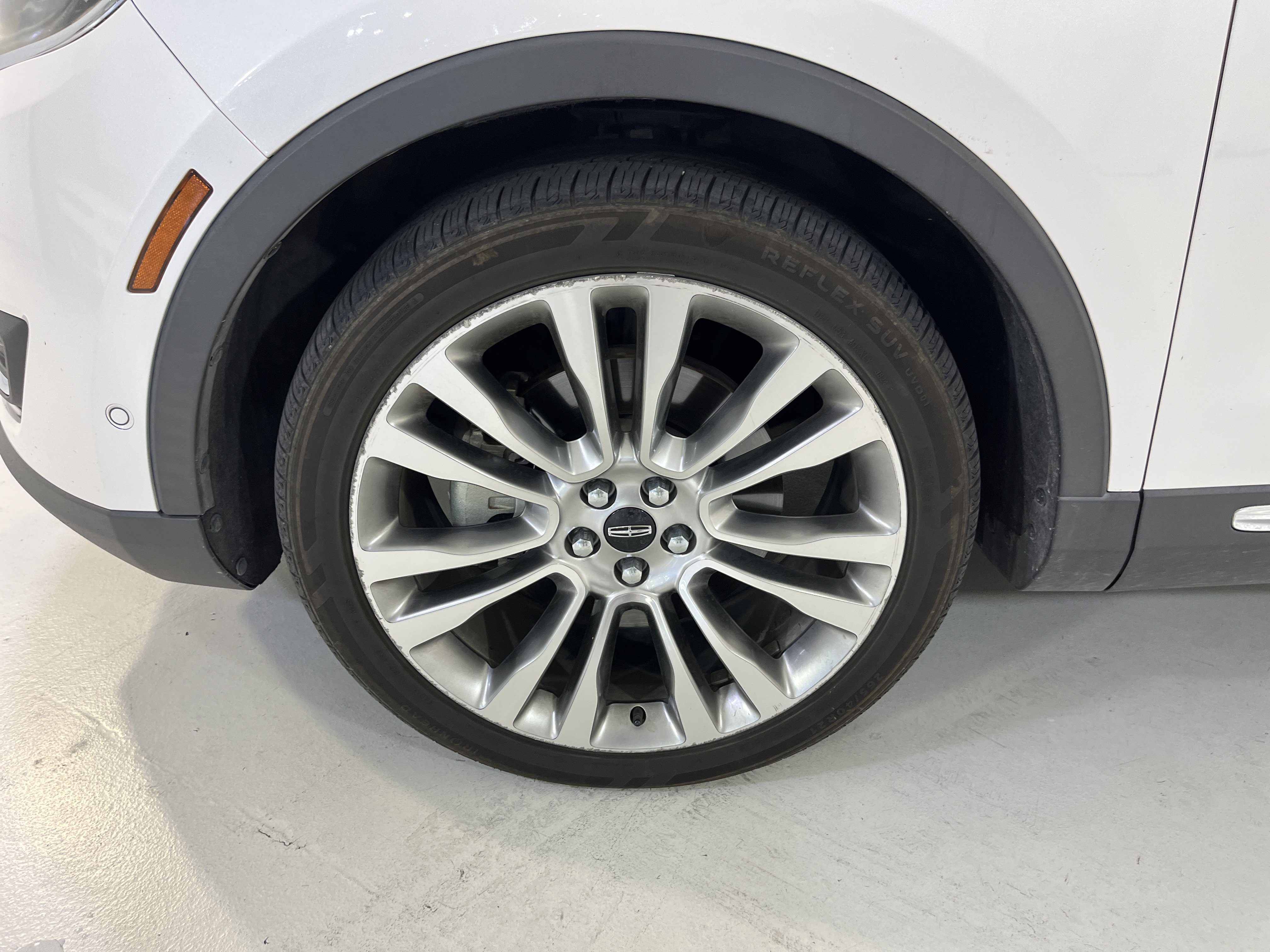 Used 2016 Lincoln MKX Reserve w/ Luxury Package AWD/4WD image 7