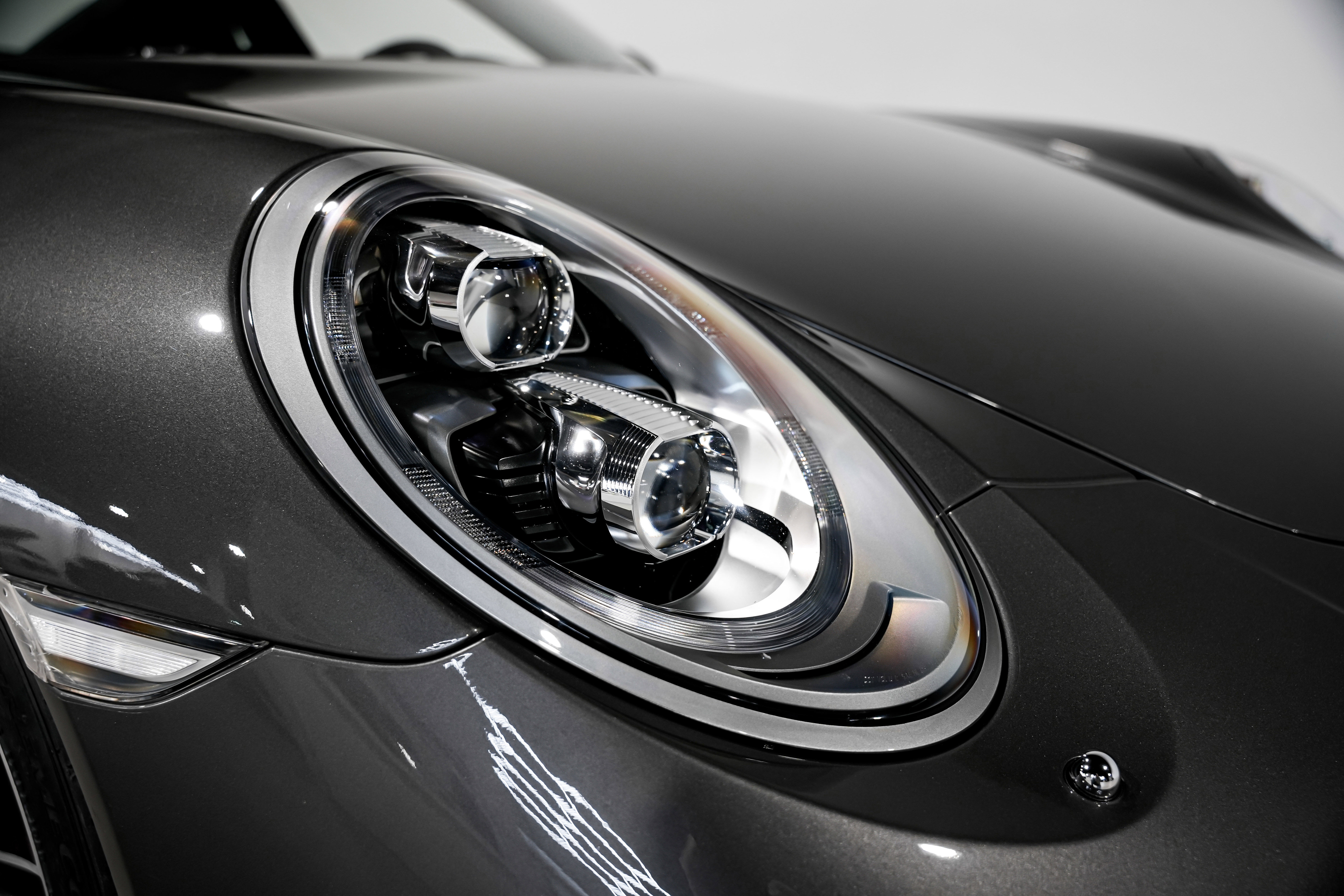 Used 2017 Porsche 911 Carrera S image 36