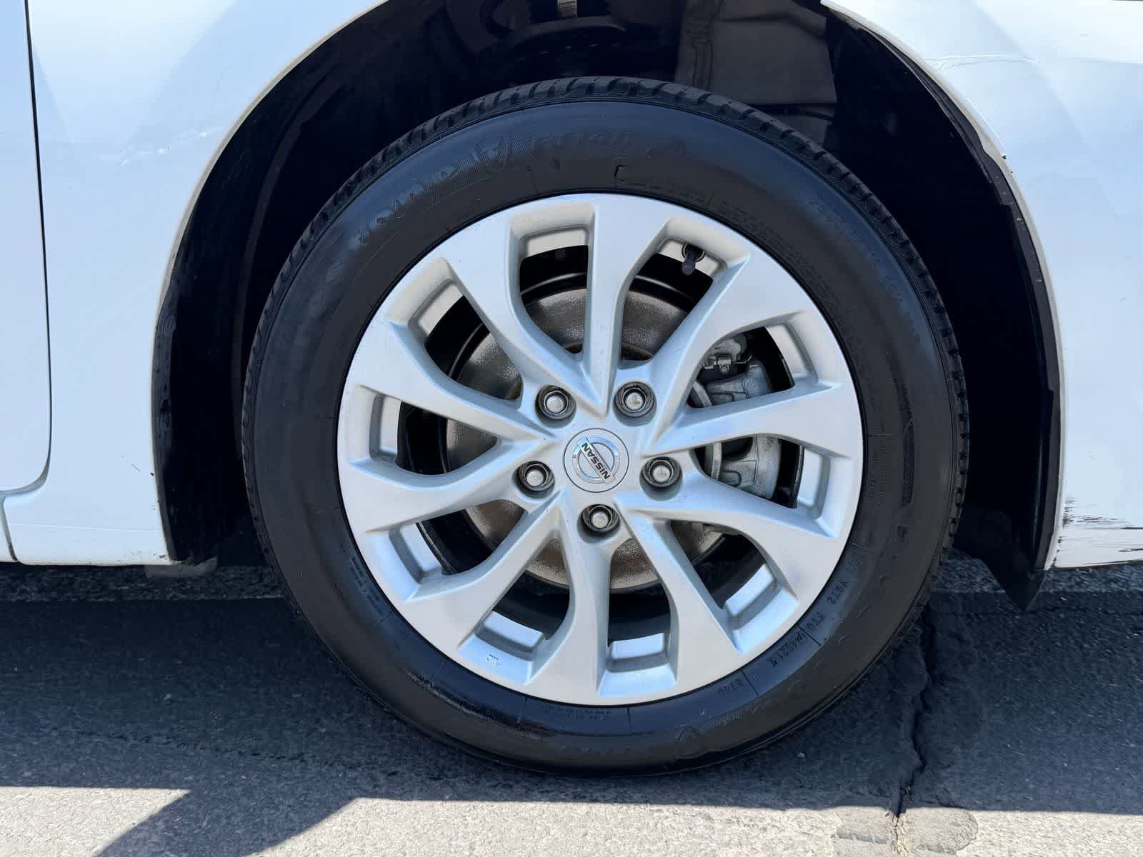 Certified 2019 Nissan Sentra SV FWD image 9