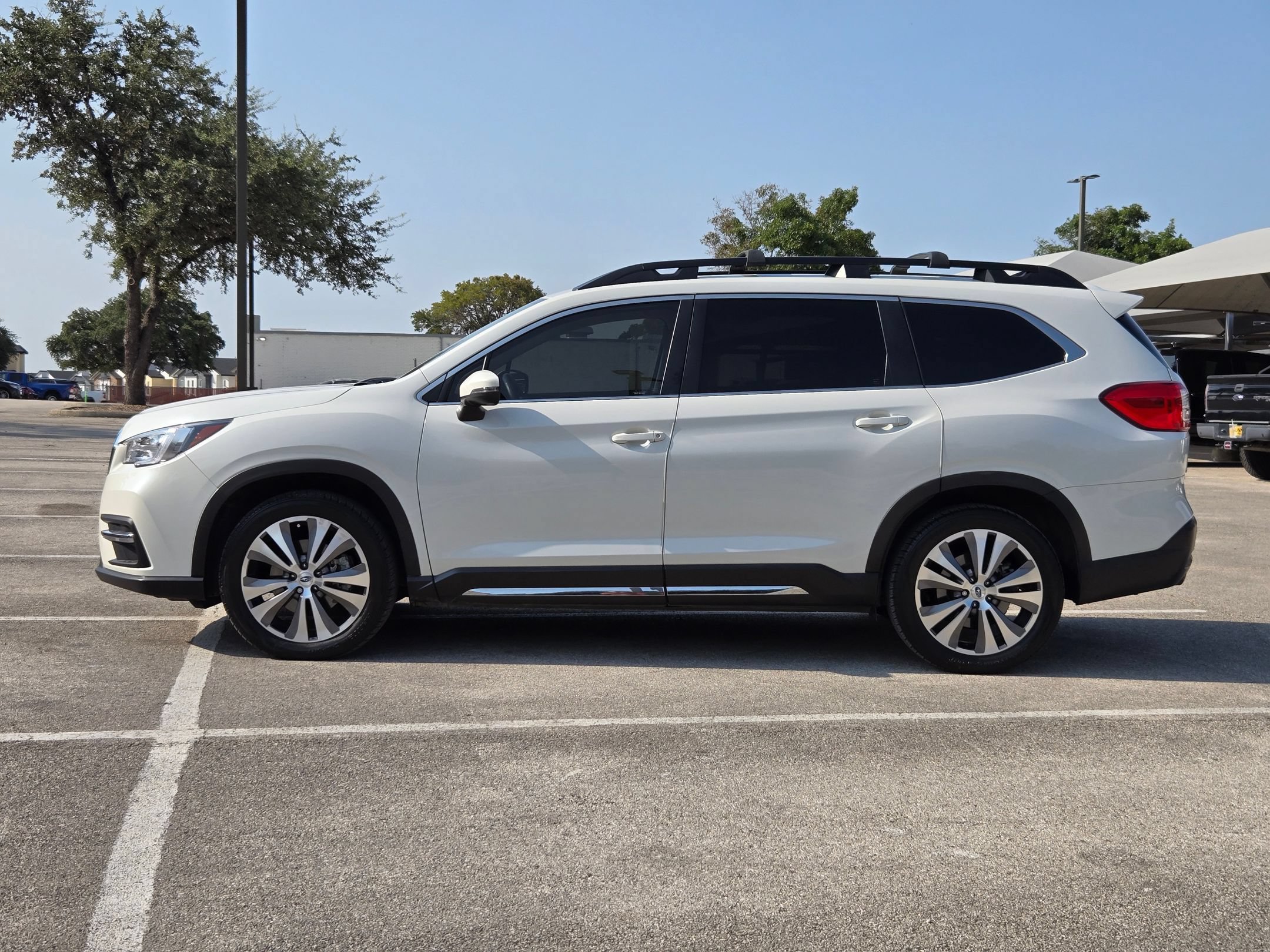 Used 2022 Subaru Ascent Limited w/ Technology Package AWD/4WD image 6