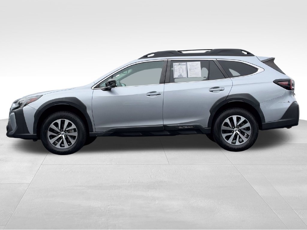 Used 2024 Subaru Outback Premium AWD/4WD image 4
