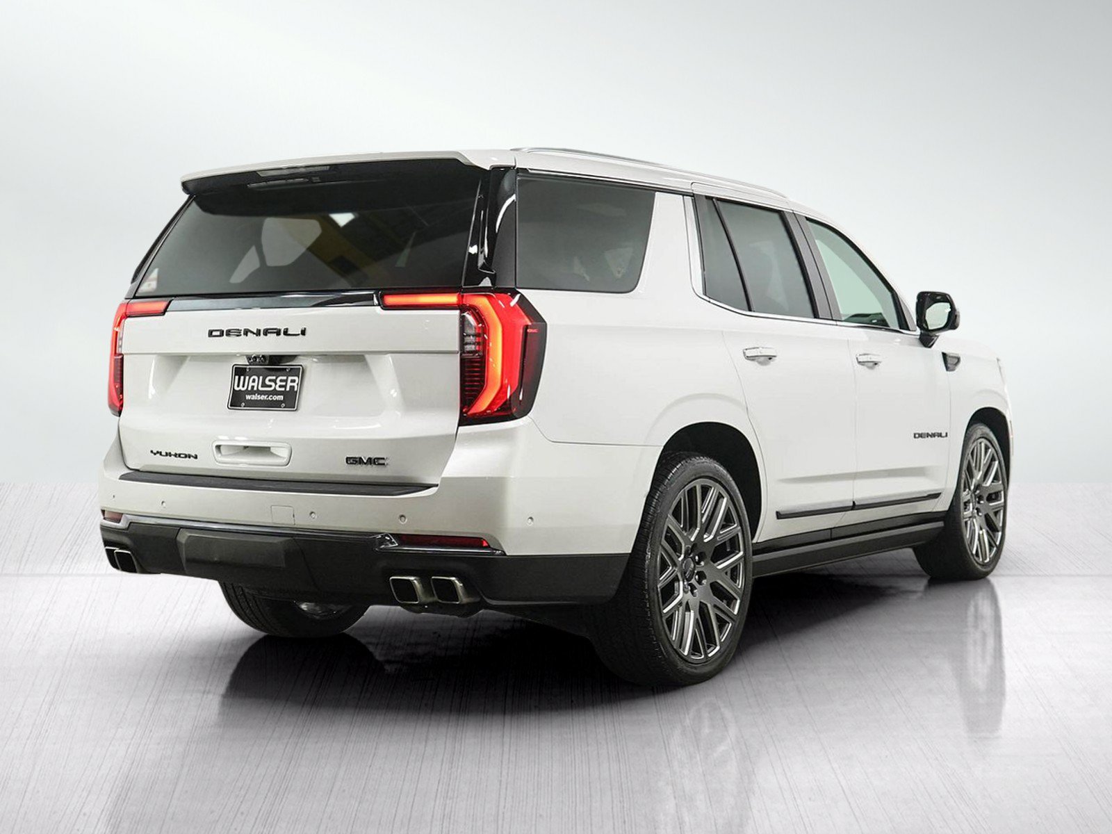Used 2025 GMC Yukon Denali Ultimate AWD/4WD image 5