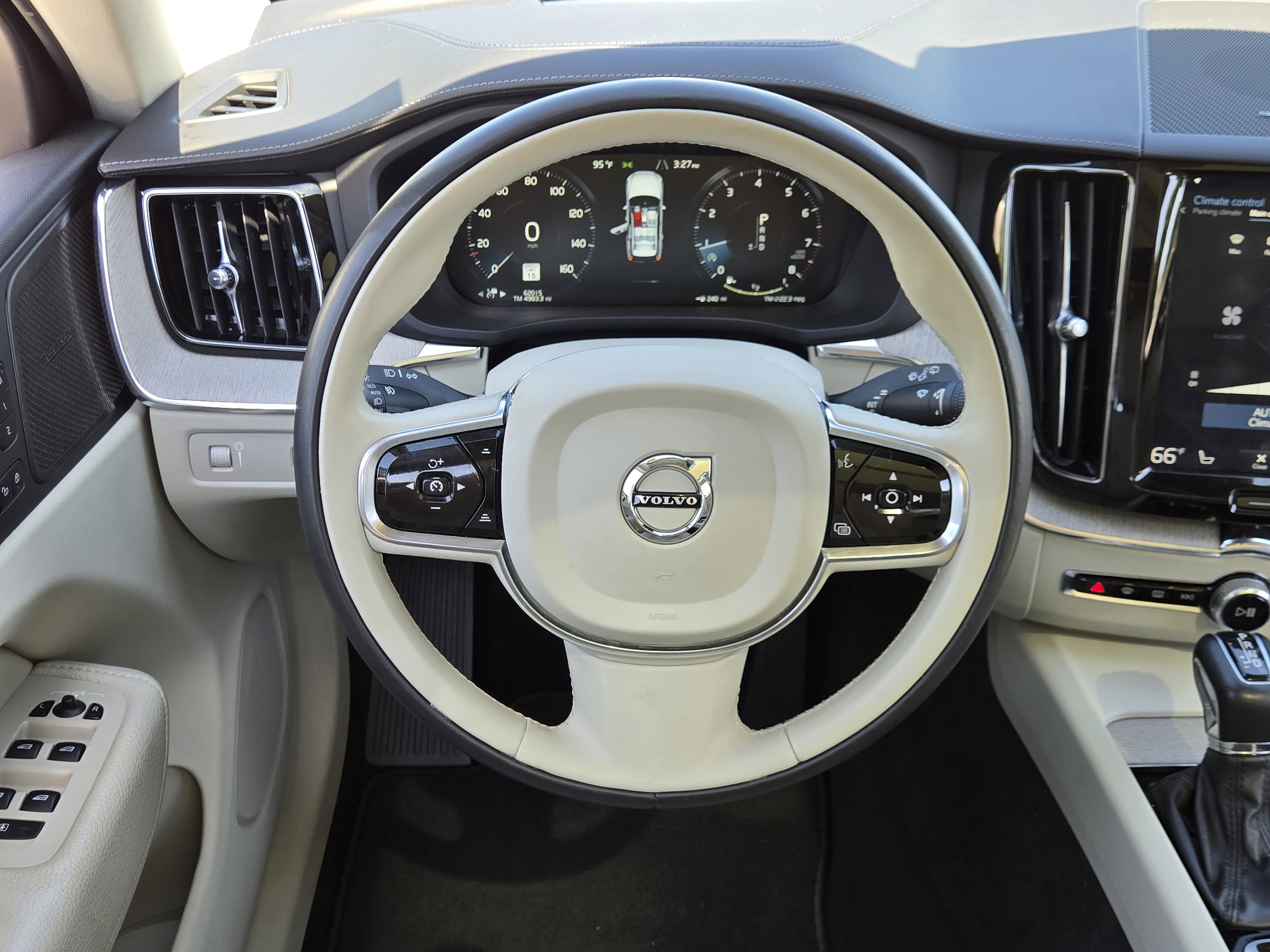 Used 2019 Volvo XC60 T5 Inscription image 25