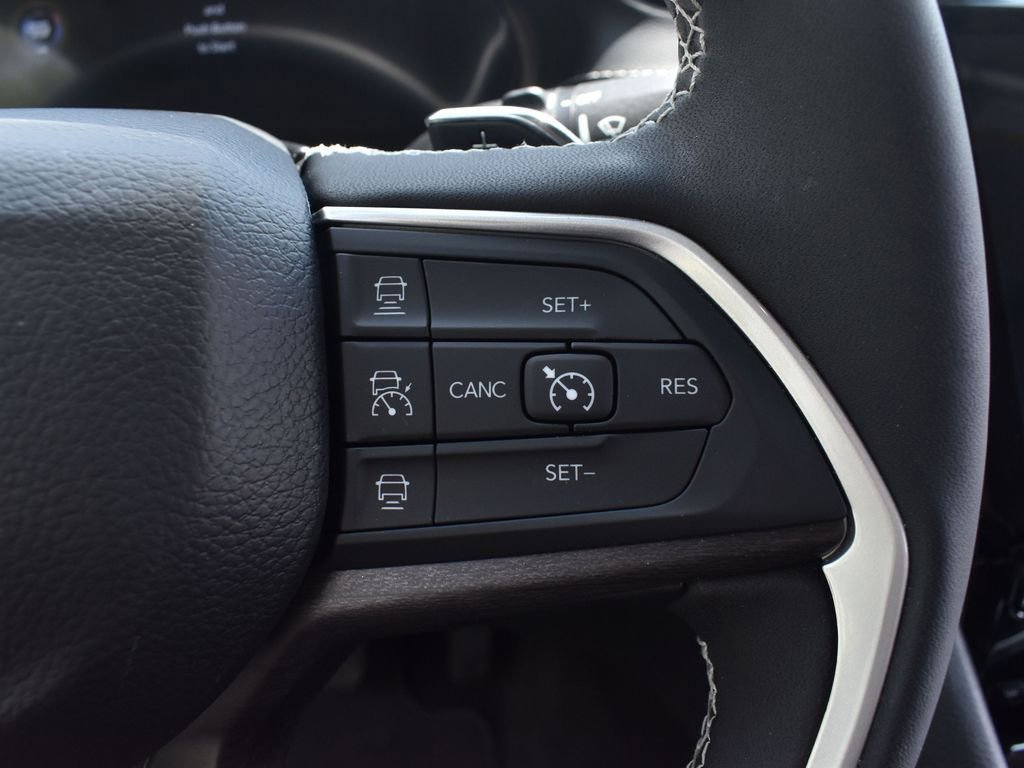 Used 2023 Jeep Grand Cherokee L Limited w/ Trailer Tow Group (B) image 43