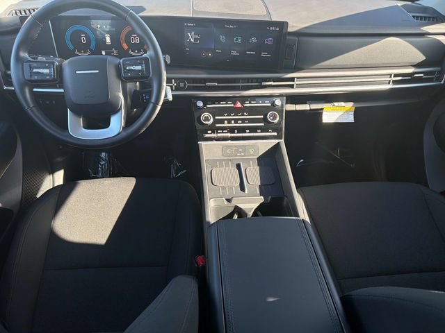 Used 2025 Hyundai Santa Fe SE FWD image 13