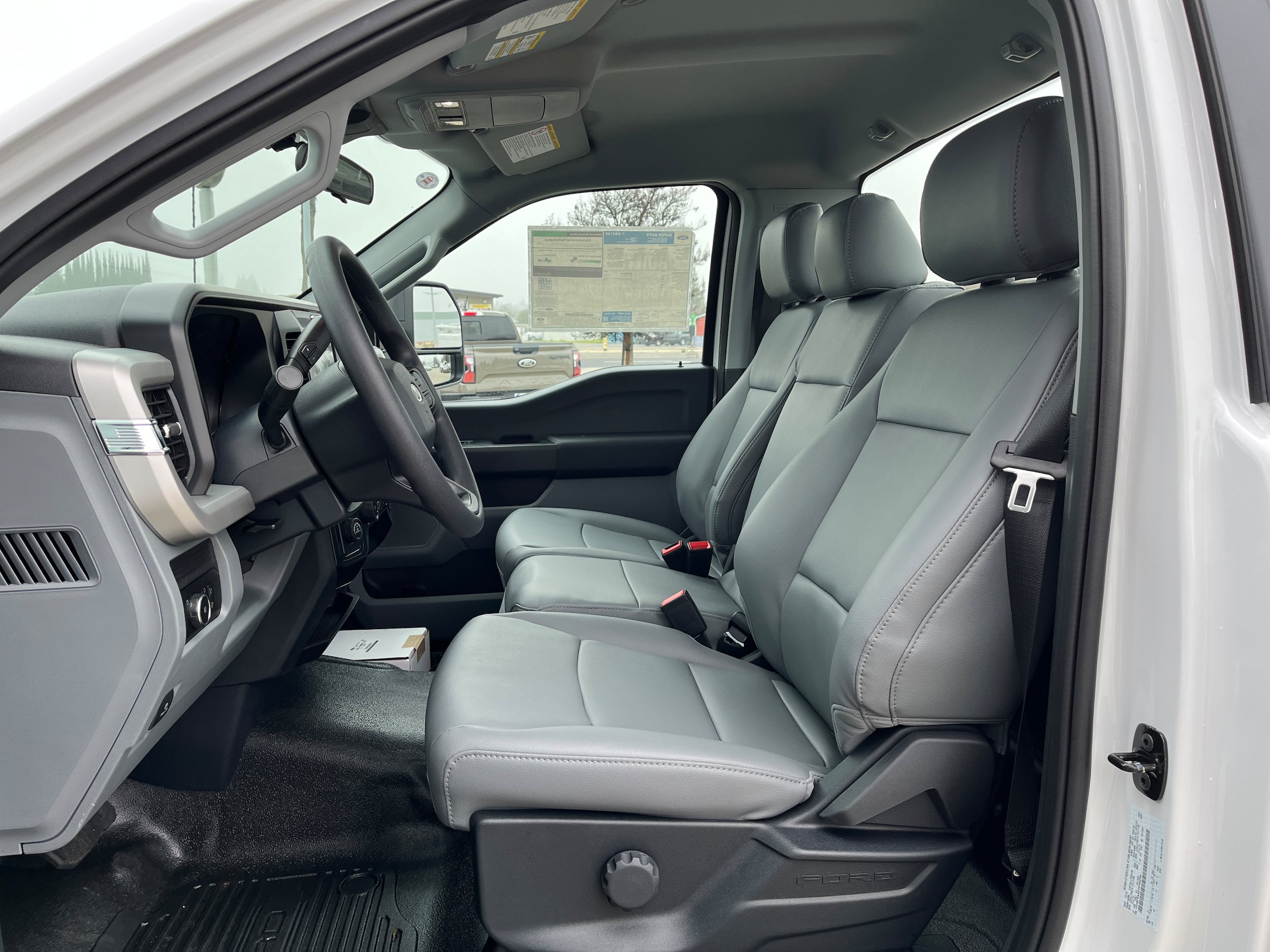 New 2026 Ford F250 XL w/ XL Chrome Package RWD image 4