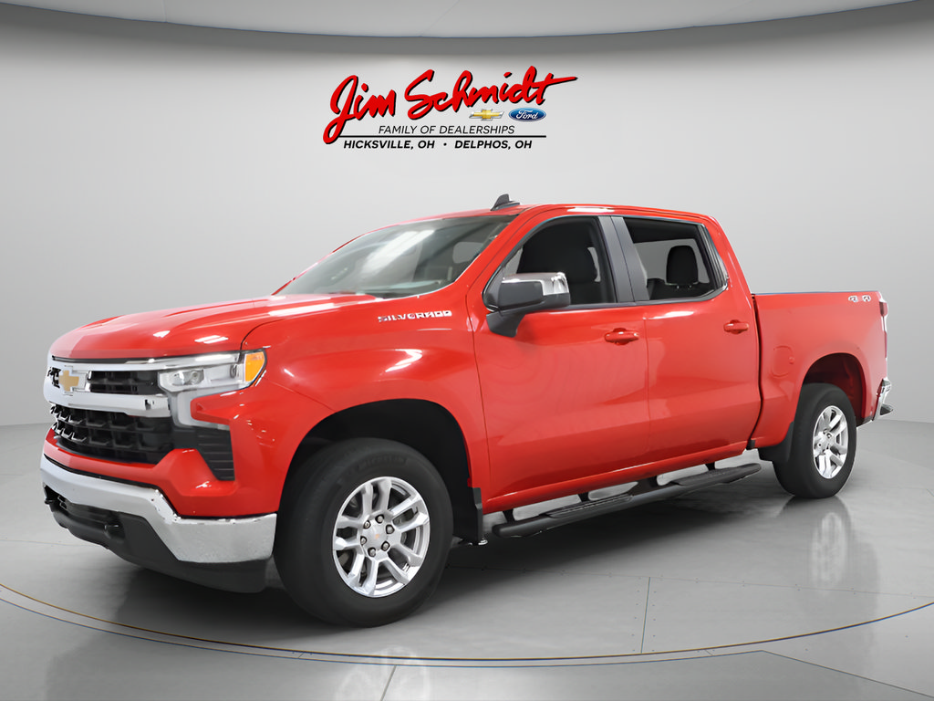 Used 2024 Chevrolet Silverado 1500 LT AWD/4WD image 2