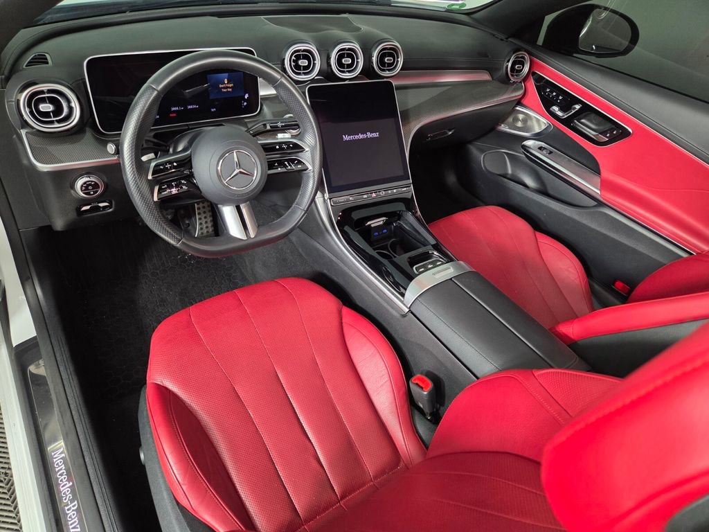 Used 2024 Mercedes-Benz CLE 300 4MATIC Cabriolet image 9