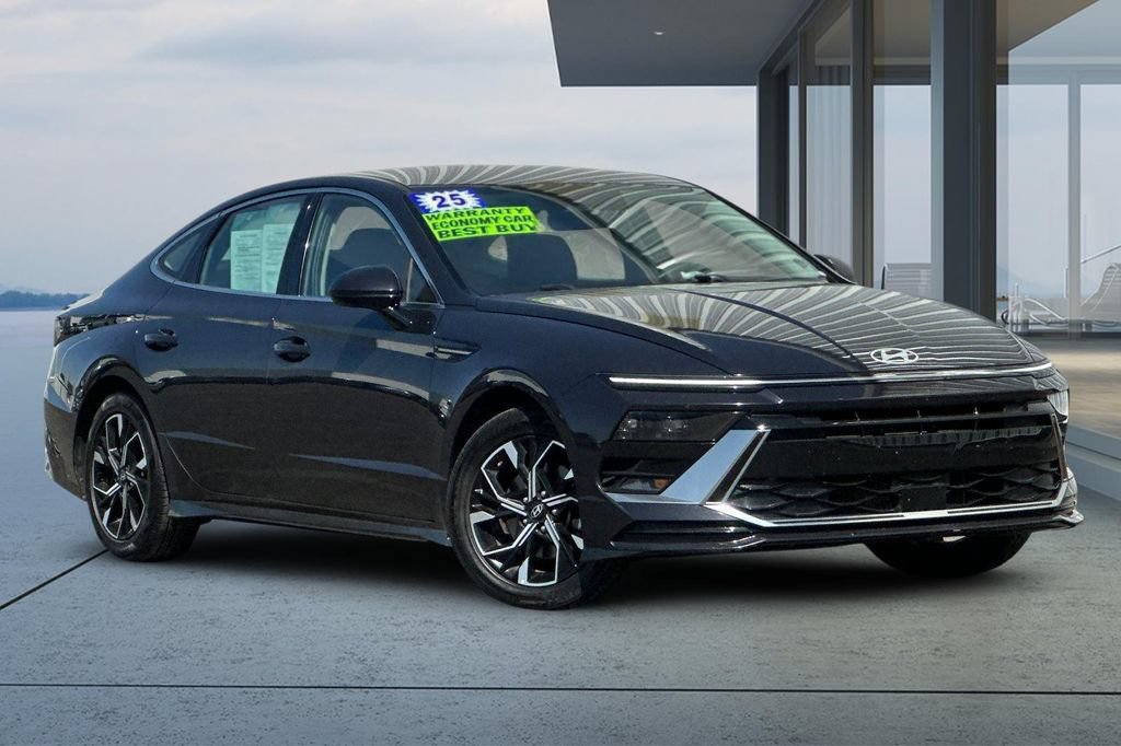 Used 2025 Hyundai Sonata SEL FWD image 3
