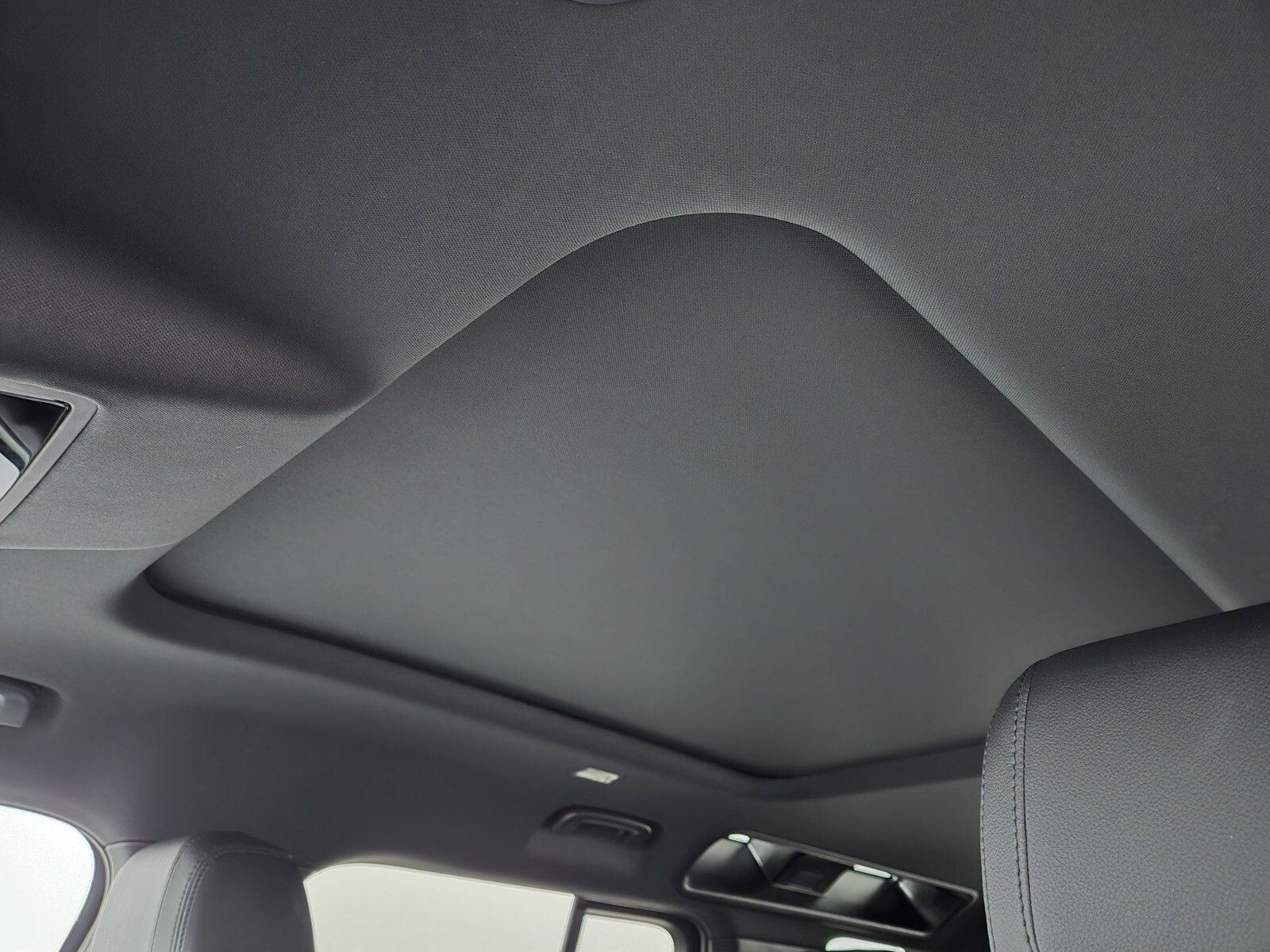 Used 2023 Land Rover Defender 110 SE image 12