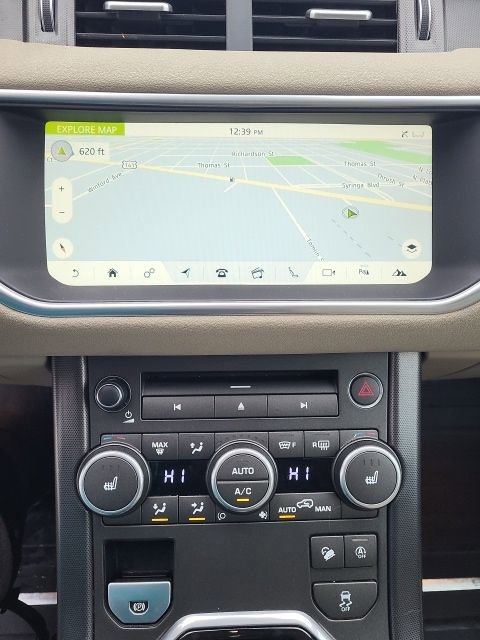 Used 2019 Land Rover Range Rover Evoque SE image 4