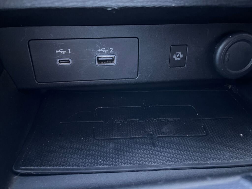 Used 2022 Mitsubishi Outlander SEL image 18