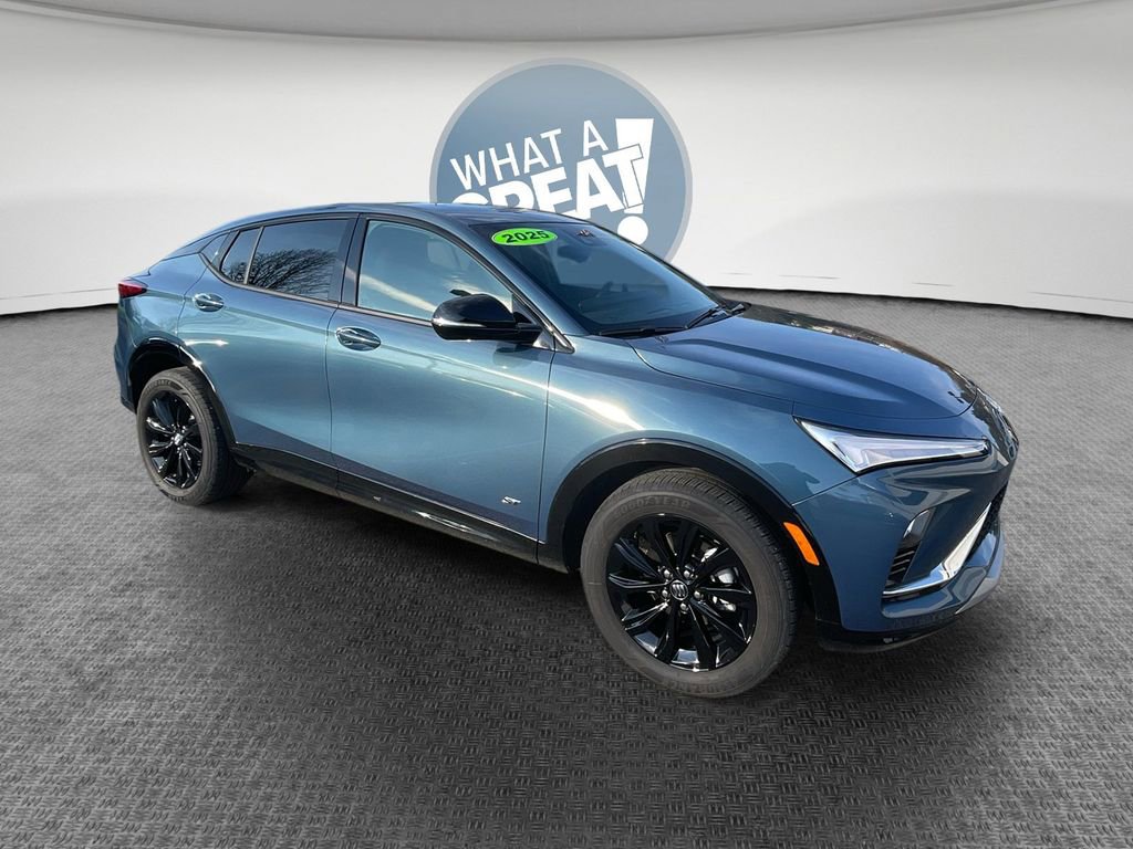 Used 2025 Buick Envista Sport Touring w/ Convenience I Package FWD image 1