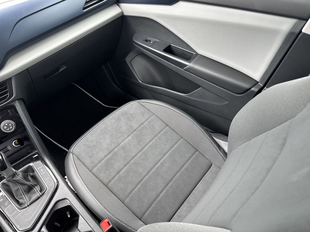 Used 2023 Volkswagen Taos SE image 26