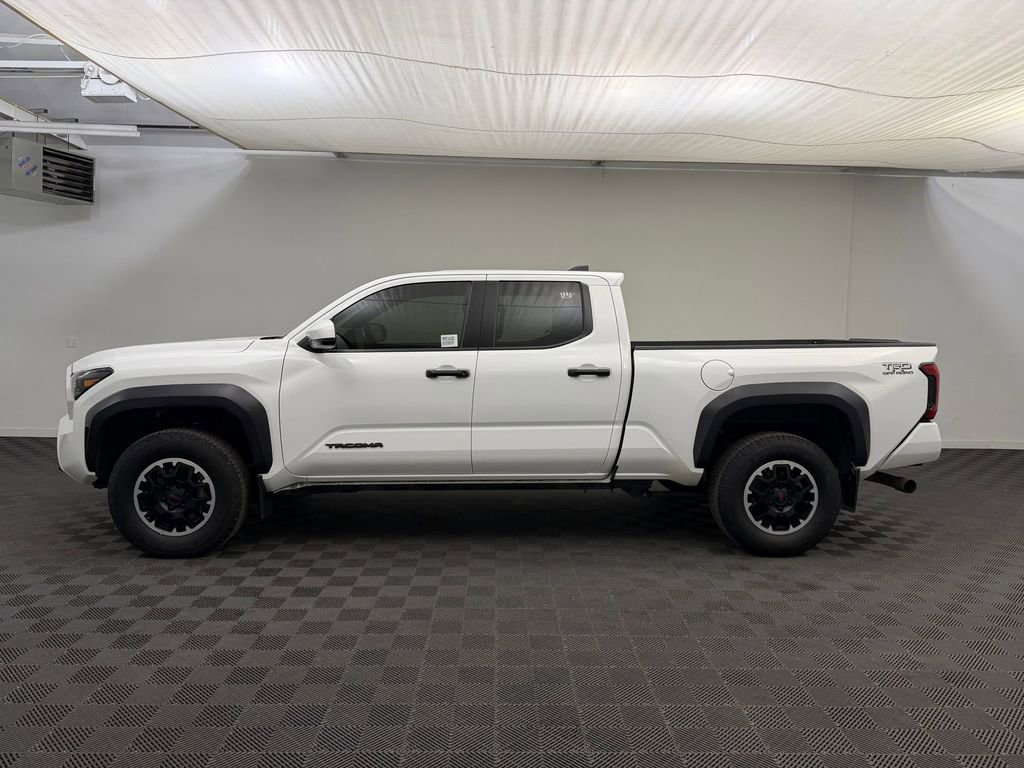 Used 2024 Toyota Tacoma TRD Off-Road AWD/4WD image 2