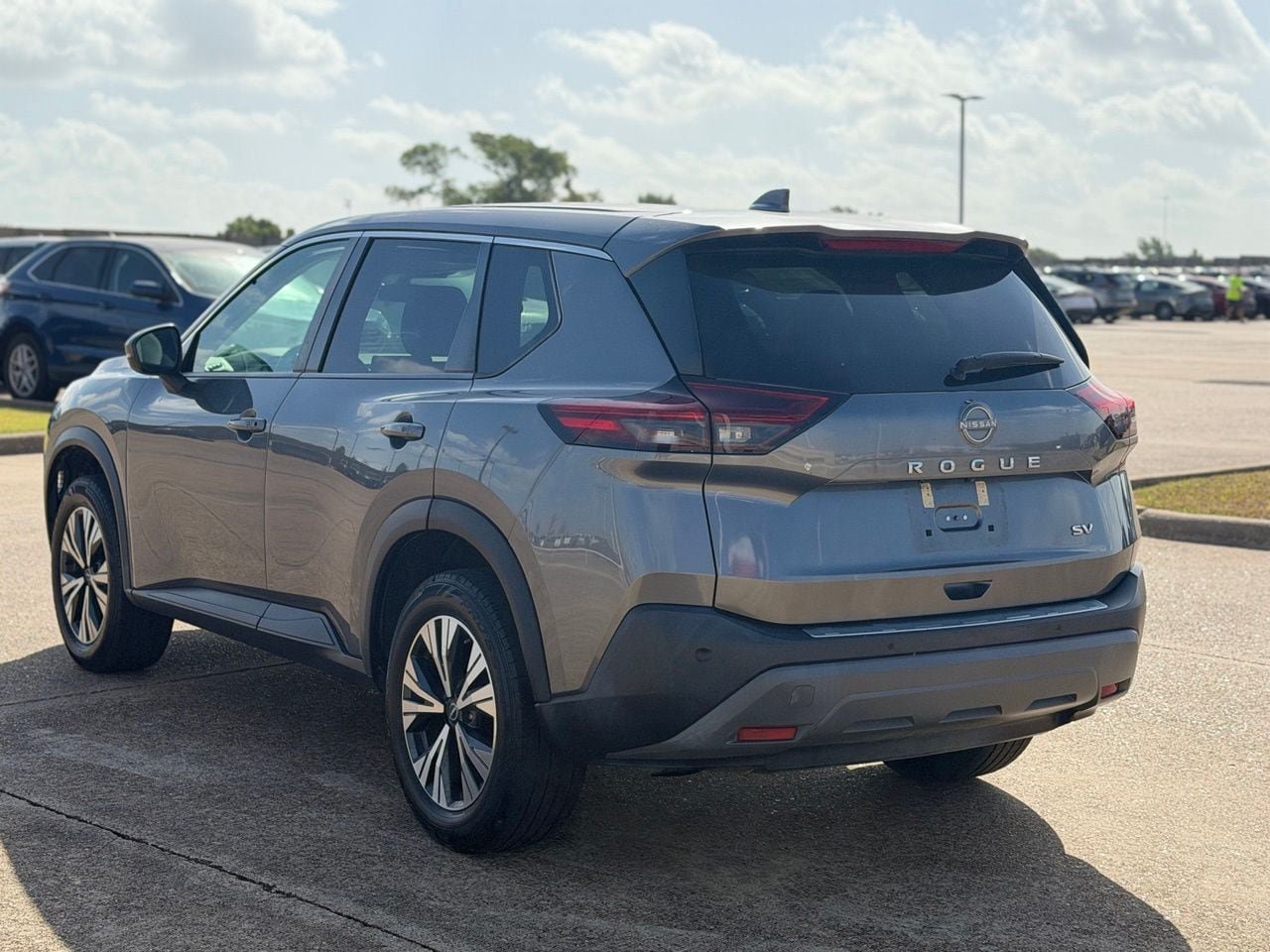 Certified 2022 Nissan Rogue SV FWD image 7