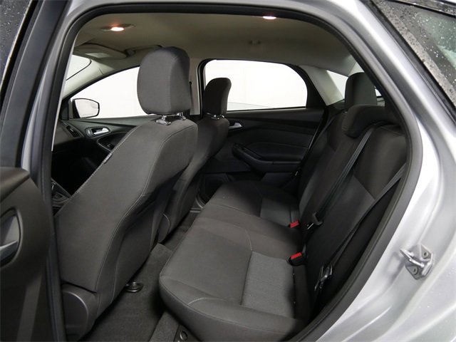 Used 2016 Ford Focus SE w/ SE Power Seat Package image 14