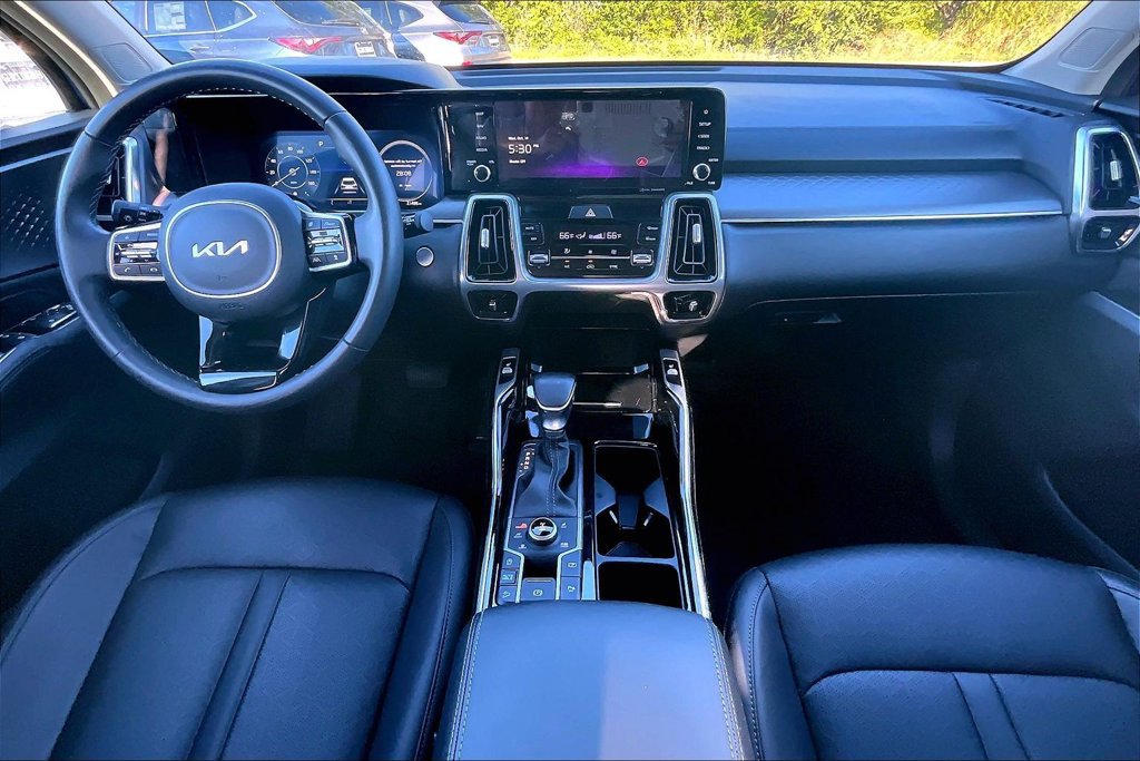 Used 2023 Kia Sorento SX AWD/4WD image 18